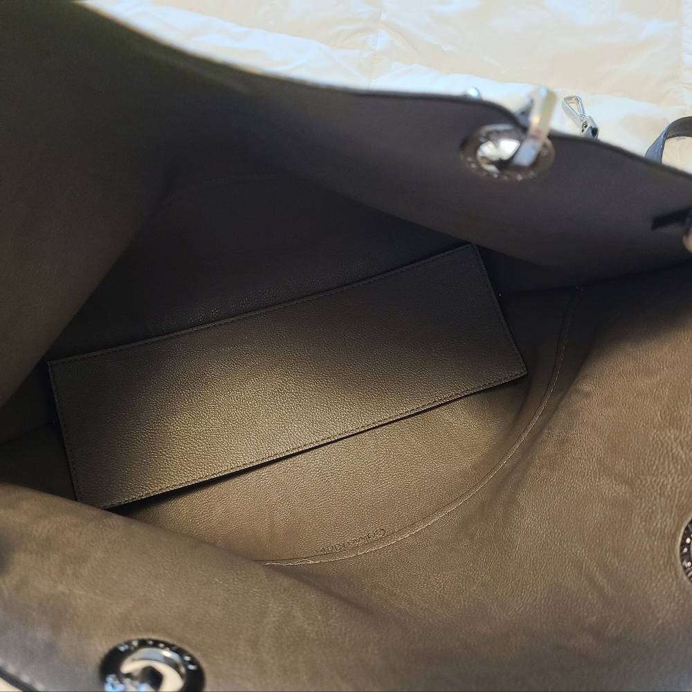 Calvin Klein Reversible Tote - Picture 11 of 15
